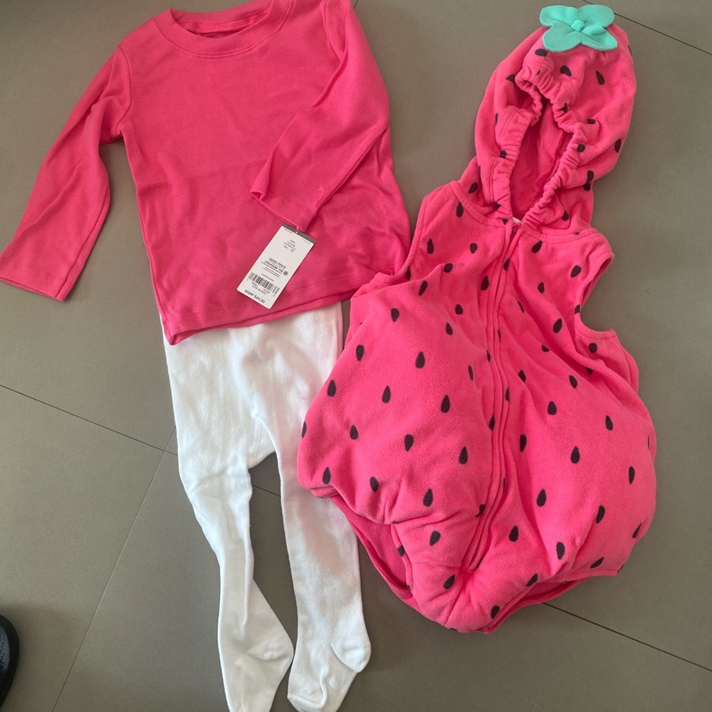 Brand new strawberry costume outfit for babies size 18m